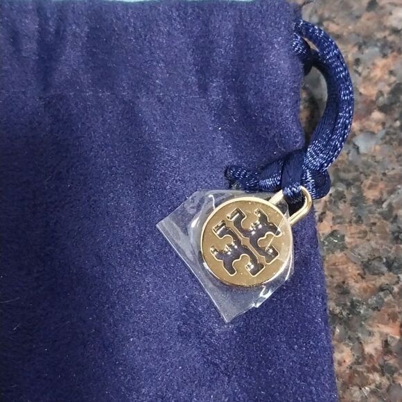 5 Assorted Storage Bags by Famous Designers - Picture 7 of 7